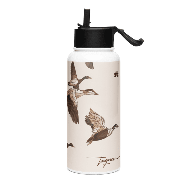 Stainless steel water bottle with a straw lid: Adaptarse al entorno