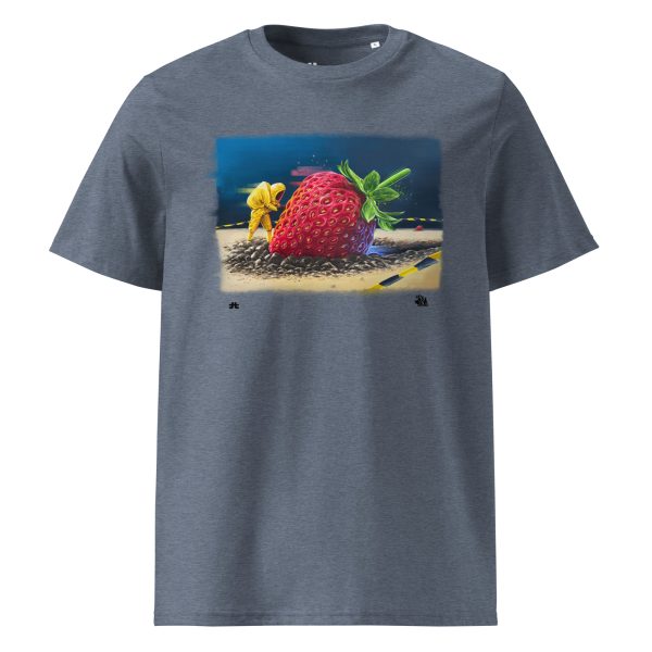 Unisex organic cotton t-shirt: Strawberry crash landing - Image 2