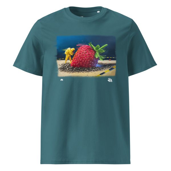 Unisex organic cotton t-shirt: Strawberry crash landing